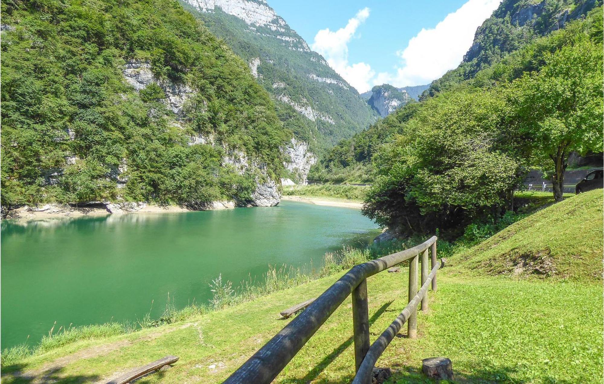 Vila Pian Del Lac Sovramonte Pokoj fotografie